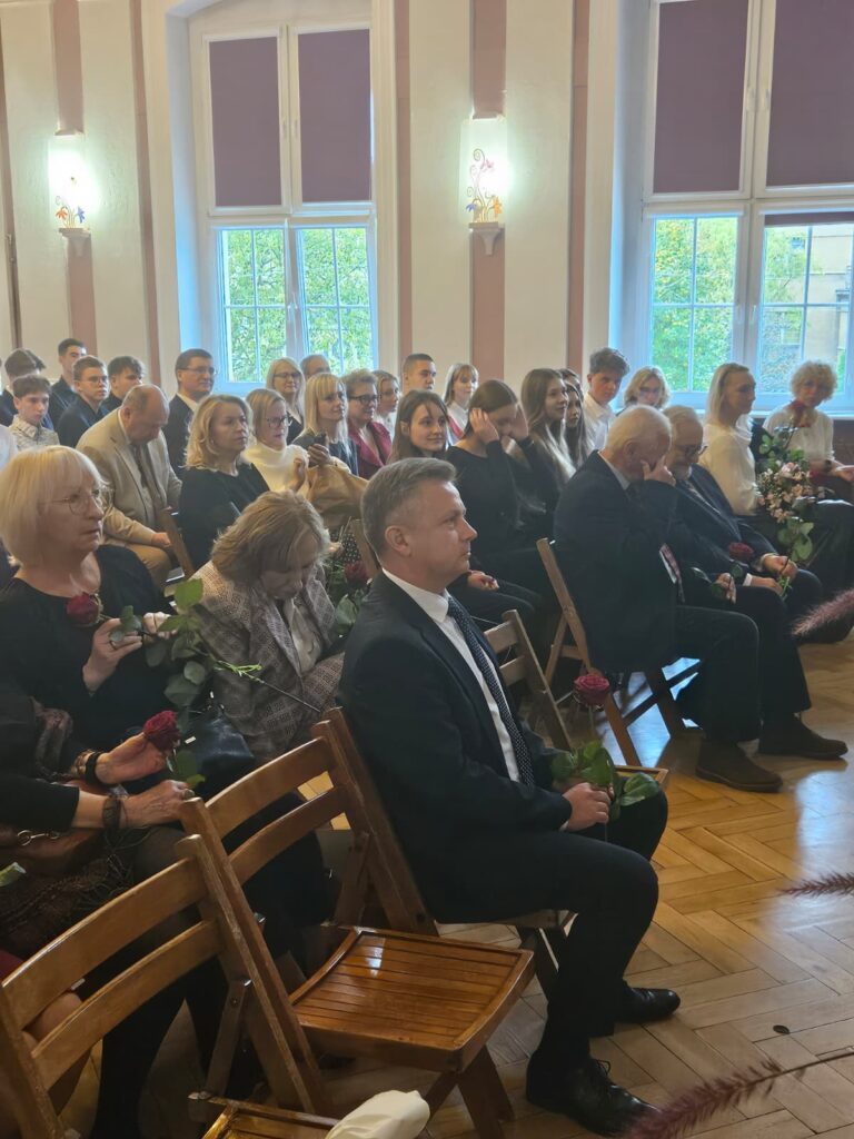 51de0ee1-844f-4d50-b21c-7b15b8a77ebb