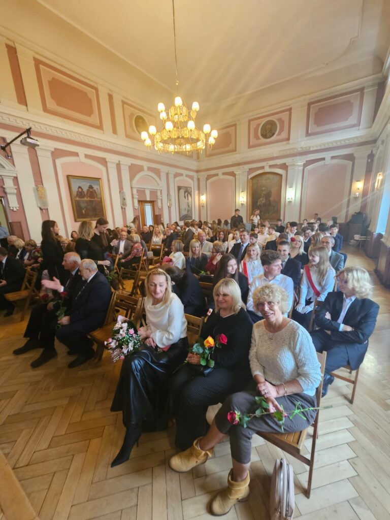 cef257a1-e588-42ba-a583-4321776f60d3